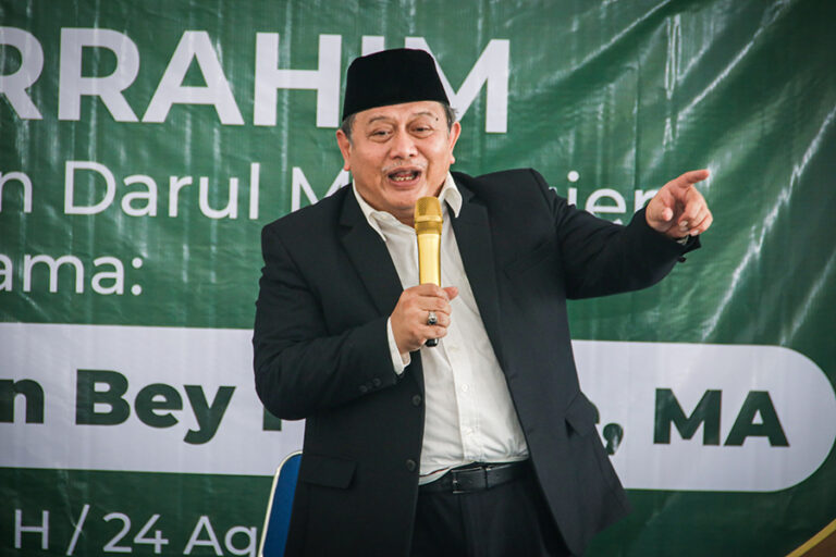 Pernyataan sikap disampaikan Husnan Bey Fananie, mantan Pengurus harian Partai Persatuan Pembangunan (PPP), merespon dualisme yang terjadi pasca Muktamar X akhir pekan kemarin.