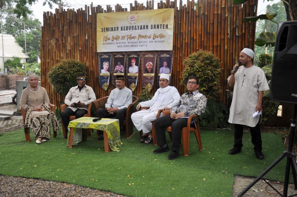 Banten Genius Network menggelar Seminar Kebudayaan Banten dengan tema 'Kilas Balik 25 Tahun Provinsi Banten'