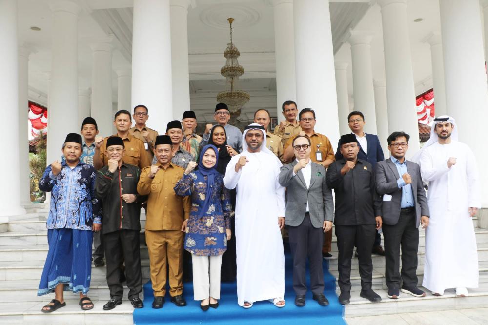 Pemkab Serang dan Pemerintah Uni Emirat Arab (UEA) melalui Duta Besar untuk Republik Indonesia mulai menjajaki peluang-peluang kerjasama, untuk membuka investasi seluas-luasnya.