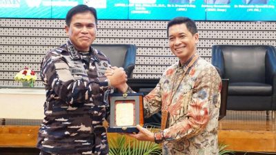 Institut Teknologi Sepuluh Nopember (ITS), mendukung inovasi teknologi bawah air dengan menggelar seminar nasional.