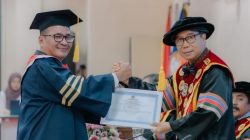Mantan Wakil Bupati Nias Barat, Era Era Hia meraih gelar doktor ilmu pemerintahan