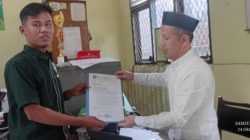 Ketua Gema MA Pandeglang saat layangkan surat protes ke Kemenag Pandeglang.