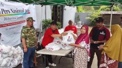 Artha Graha Bersama PWI Banten Kembali Menyalurkan Sembako Di JBS Cilegon